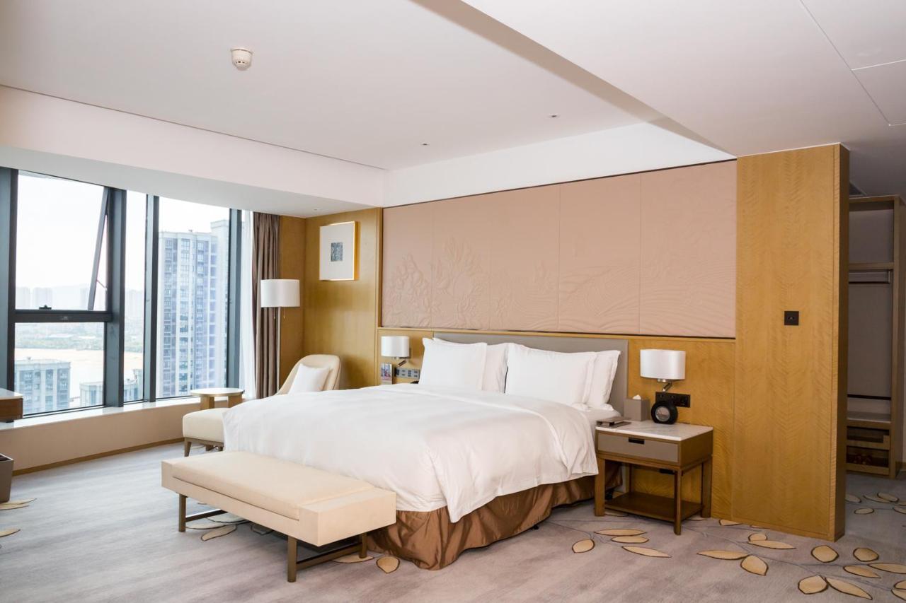 Wyndham Grand Plaza Royale Yuzhou Xiamen Wuyuan Bay Hotel Exterior photo