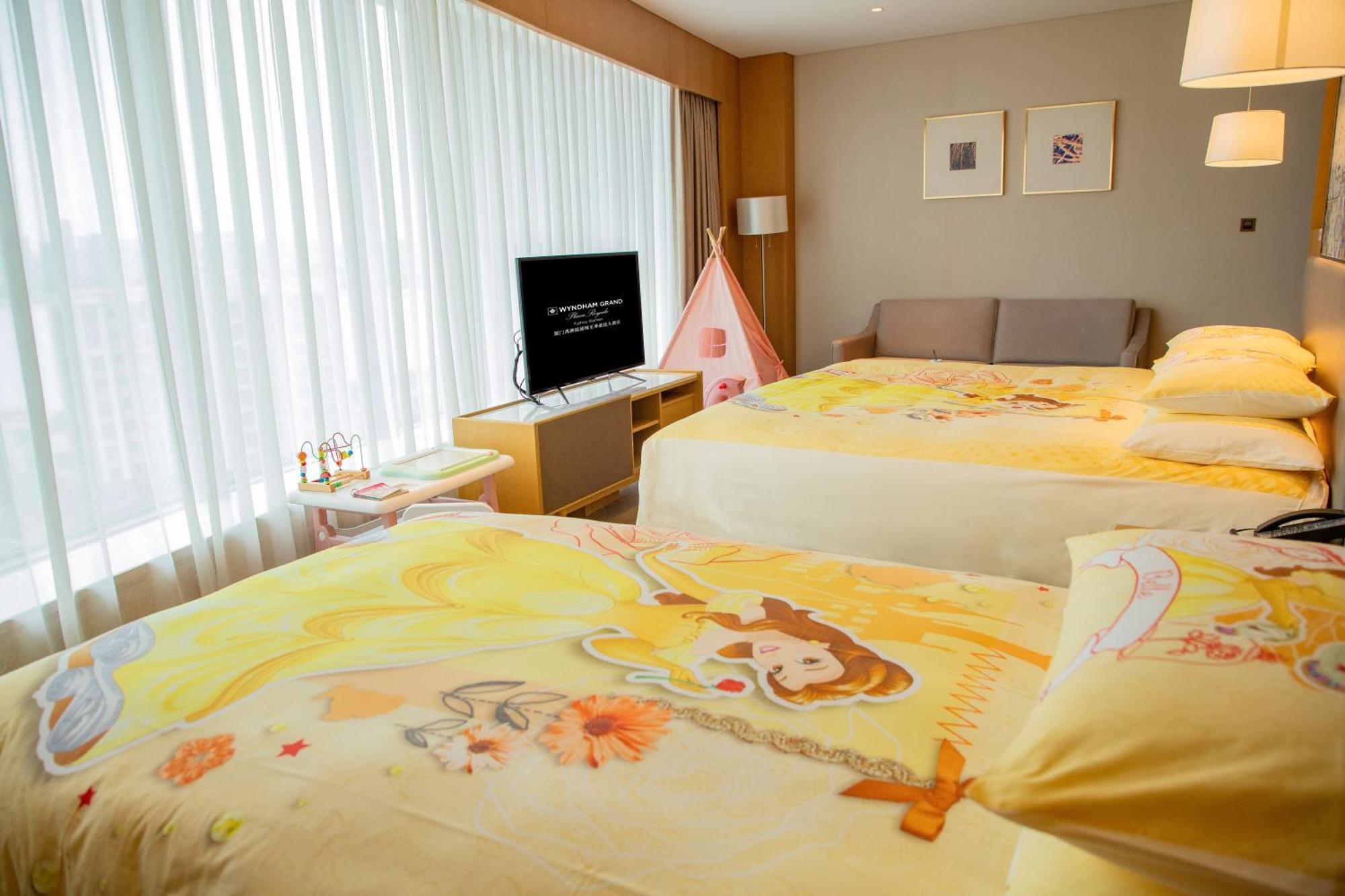 Wyndham Grand Plaza Royale Yuzhou Xiamen Wuyuan Bay Hotel Exterior photo