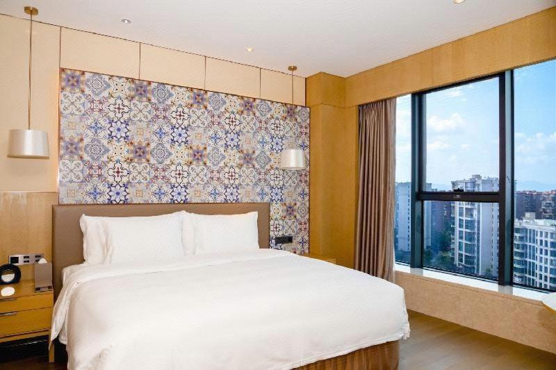 Wyndham Grand Plaza Royale Yuzhou Xiamen Wuyuan Bay Hotel Exterior photo